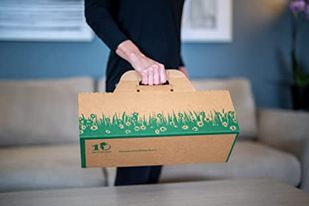 Litter being poured into the Ten Second Litter Box